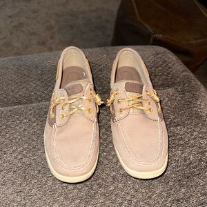 Tan Sperry’s
